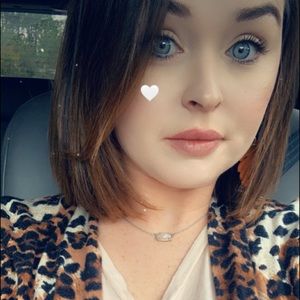 Meet your Posher, Pamela